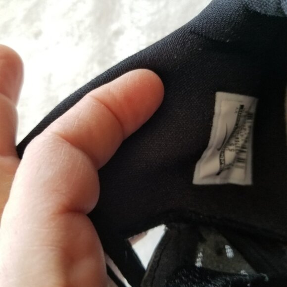 Nike Zoom Hyperquickness Basketball Sneakers - Picture 10 of 12